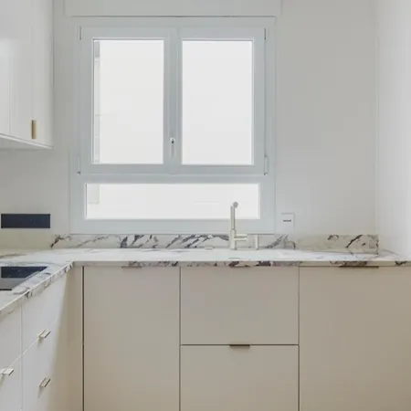 De Trois Appartement *