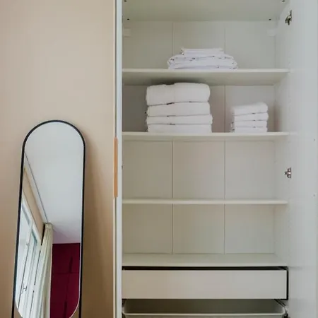 De Trois Appartement *