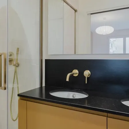Appartement De Trois *